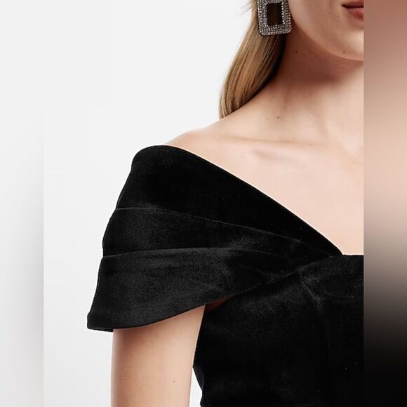 EXPRESS Velvet Off The Shoulder Mini Fit And Flare Dress - Picture 8 of 8